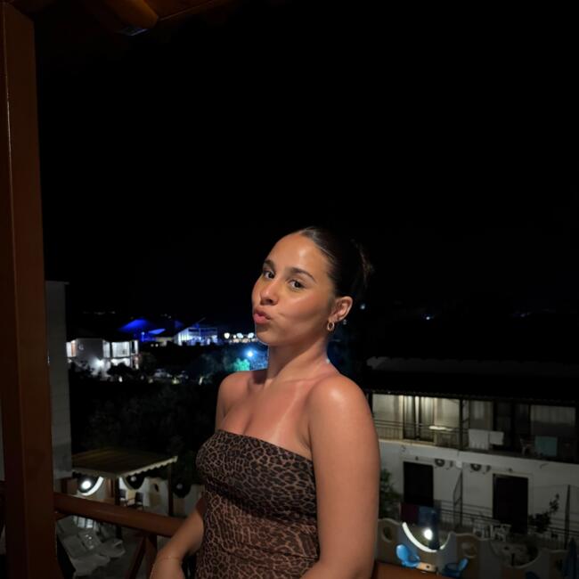 Babysitter in Leeds: Nicole Ziviani