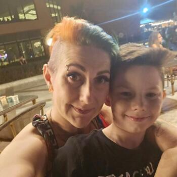 Babysitter Lommel: Barbara