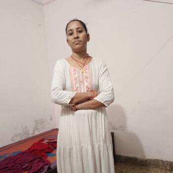 अहमदाबाद में बेबीसिटर: Varshaben