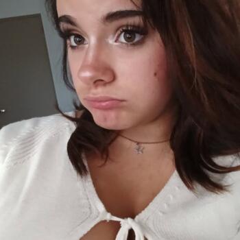 Babysitter in La Roche-sur-Yon: Enorah