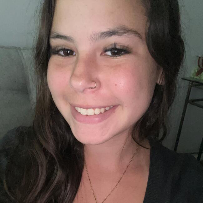 Babysitter in Santos: Laura