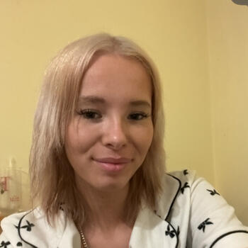 Babysitter in East Retford: Tia