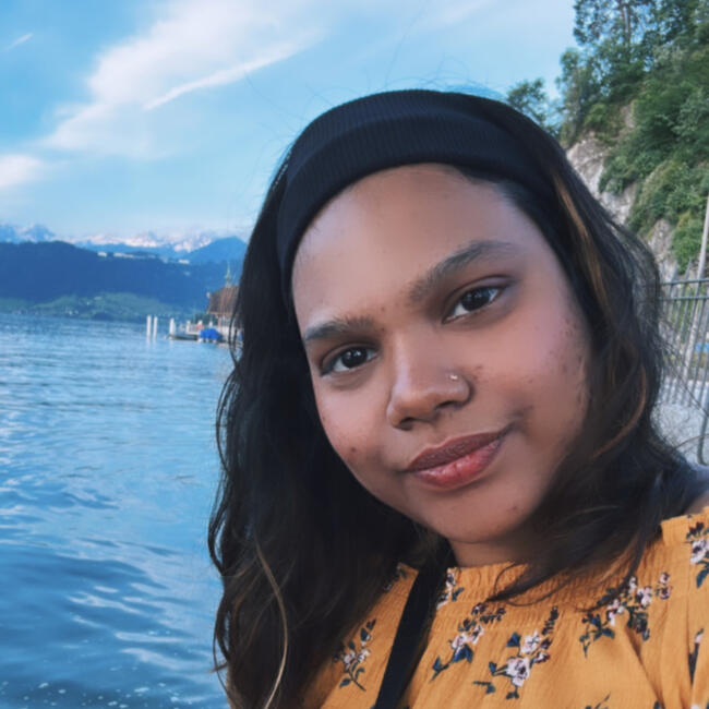 Babysitter in Singapore Island: Yoshini