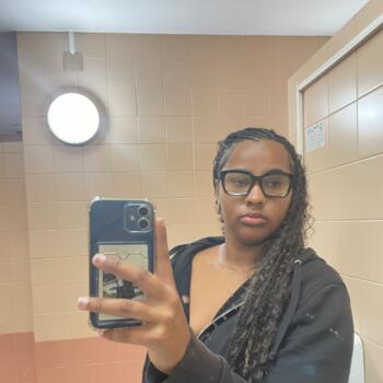 Ama Arrentela: Ariana