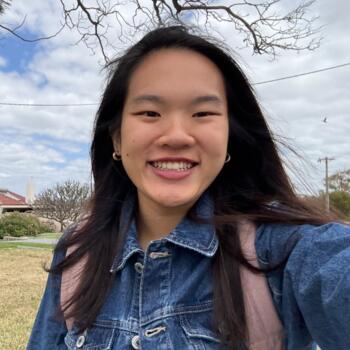 Babysitting job in Singapore Island: babysitting job Ari