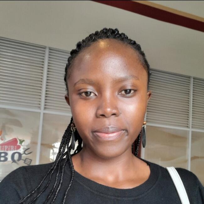 Babysitter in Otopeni: Nyambura