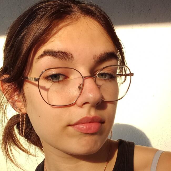 Babysitter in Tours: Julia