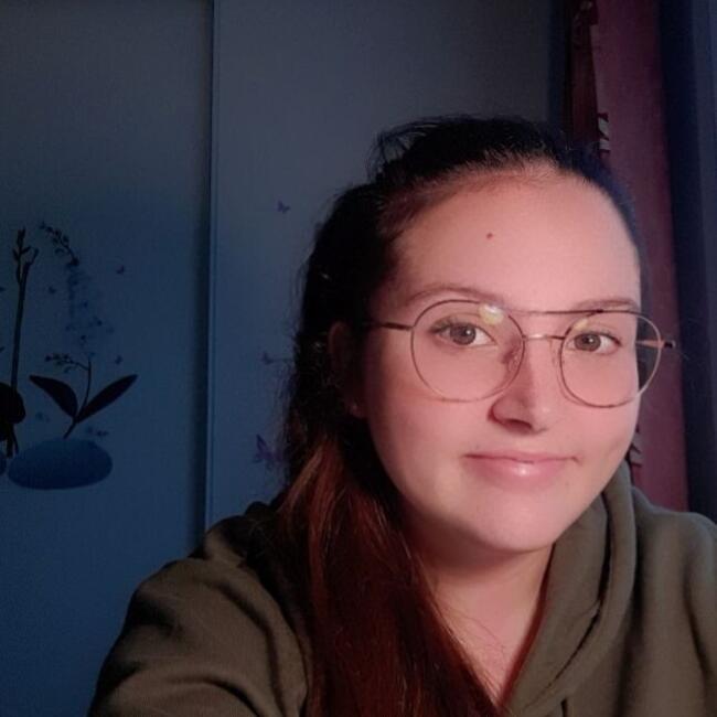 Babysitter in Grugies: Alyssia