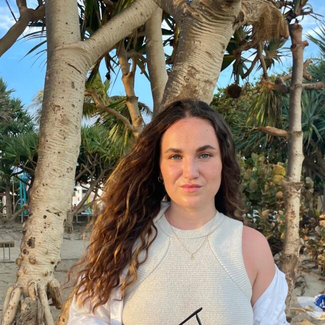 Babysitter in Châteaubourg: Enora