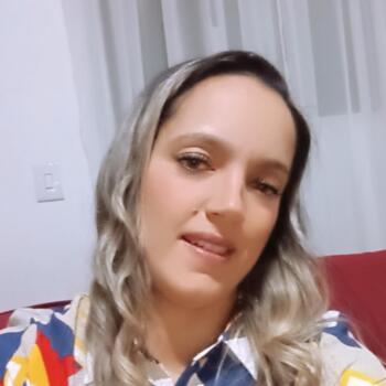 Babá em Tubarão: Katia