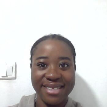 Babysitter Accra: Ashbina