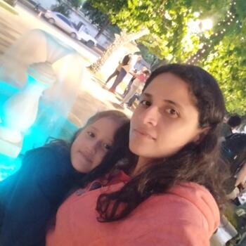 Babysitter in Caracas: Yurihana