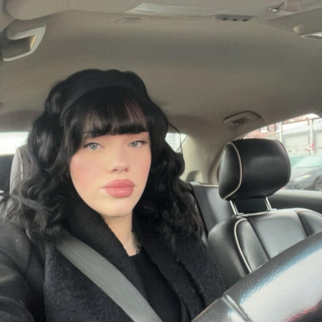 Babysitter in Toronto: Avery