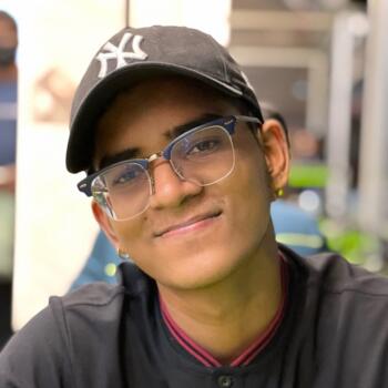 Babysitter in Singapore: Deva