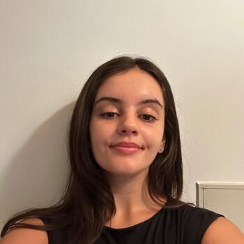 Babysitter in Rio Tinto: Luana