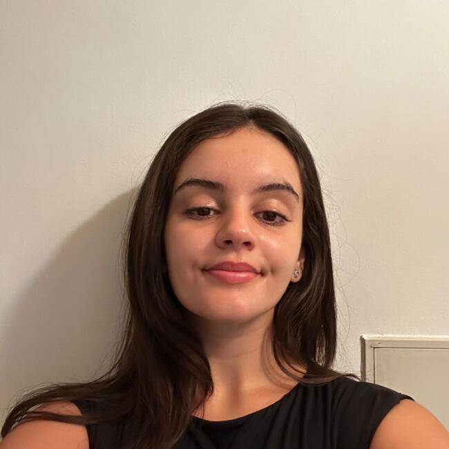 Babysitter in Rio Tinto: Luana