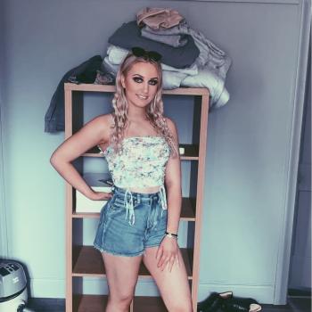 Babysitter in Belfast: Cara