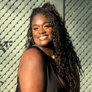 Babysitter in Humble: Auraelia