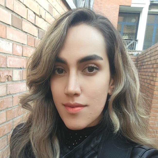 Babysitter in Modena: Zoherh