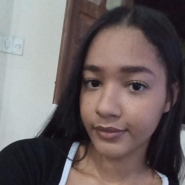 Babá em Aracaju: Samara