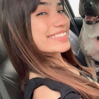 Babysitter Brasília: Raquel