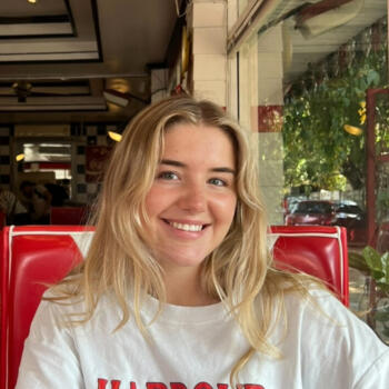 Babysitter Gold Coast: Samantha