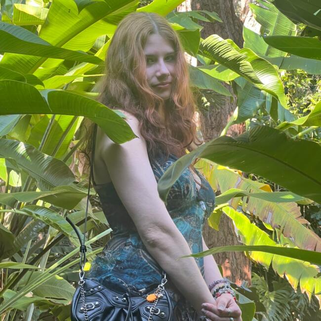 Babysitter in Sunshine Coast: Chloe