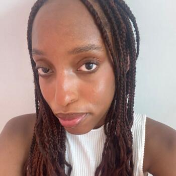 Babysitter in San Fernando: Leandera