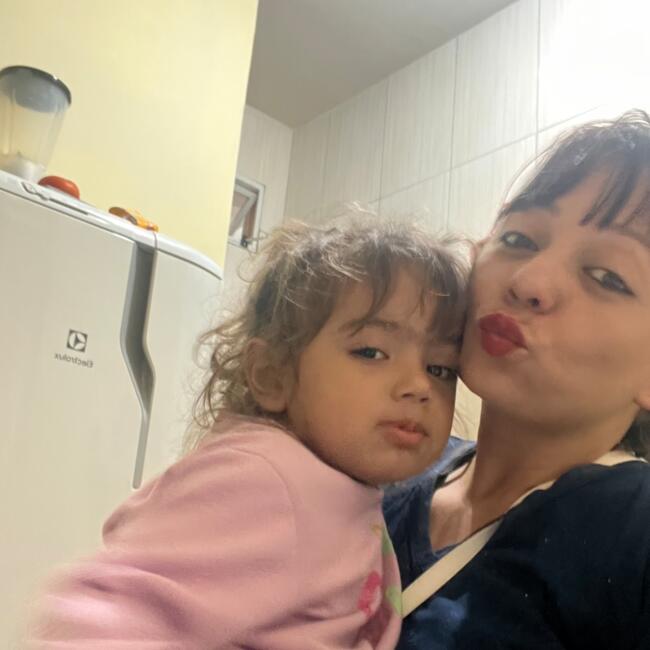 Emprego de babá em Cabo Frio: Juh