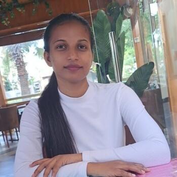 مربية أطفال في دبي: Dulmini Sithara