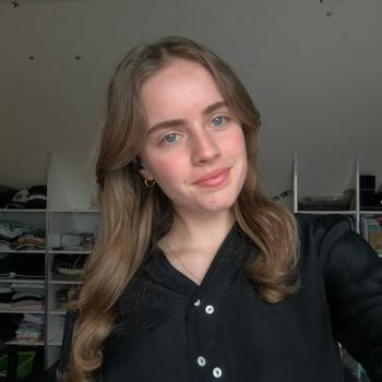 Babysitter in Boissay: Clara