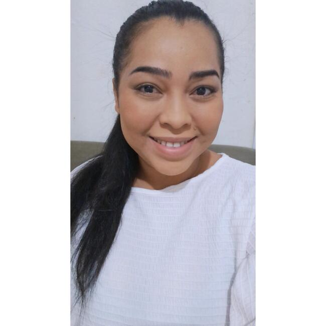 Babysitter in Campinas: Iris