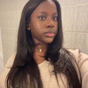 Babysitter in Paris: Aminata