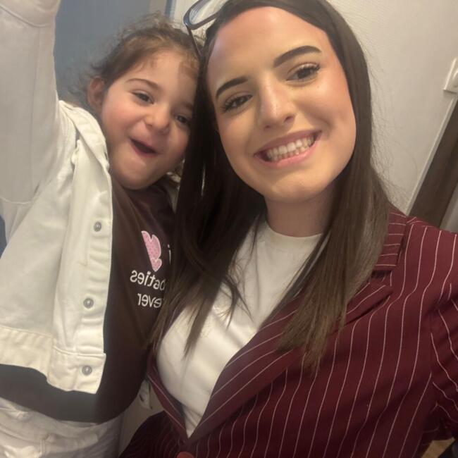 Babysitter em Amiens: Inès