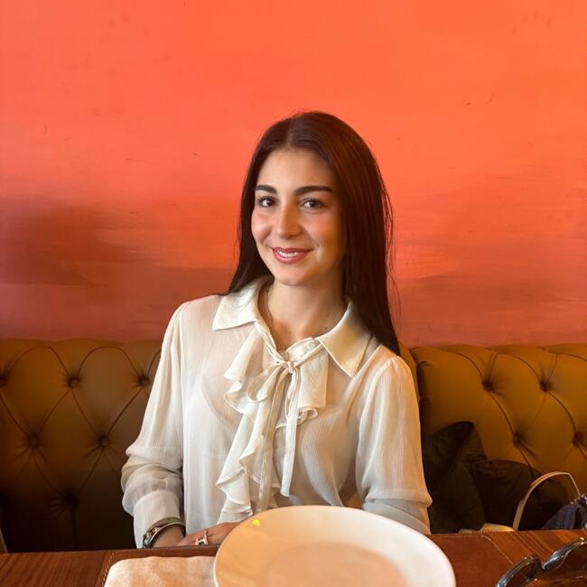 Babysitter in Singapore: Victoria