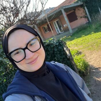 Job de garde d'enfants à Marseille: job de garde d'enfants Radia