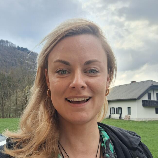 Babysitter in Koritno: Eva