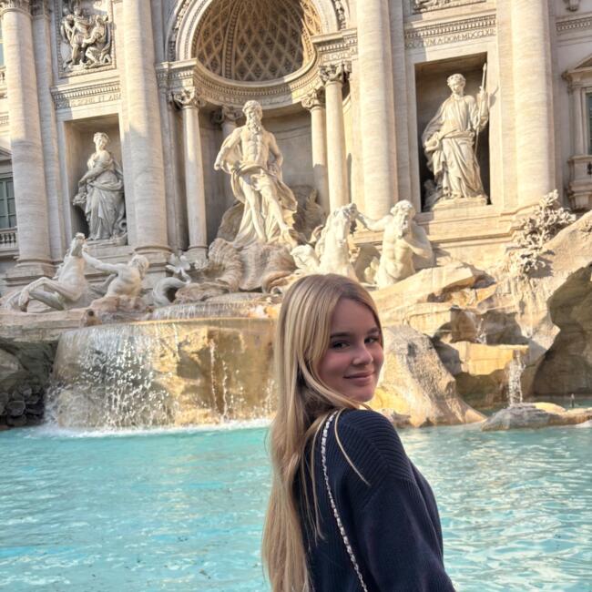 Babysitter in Granada: Ángeles