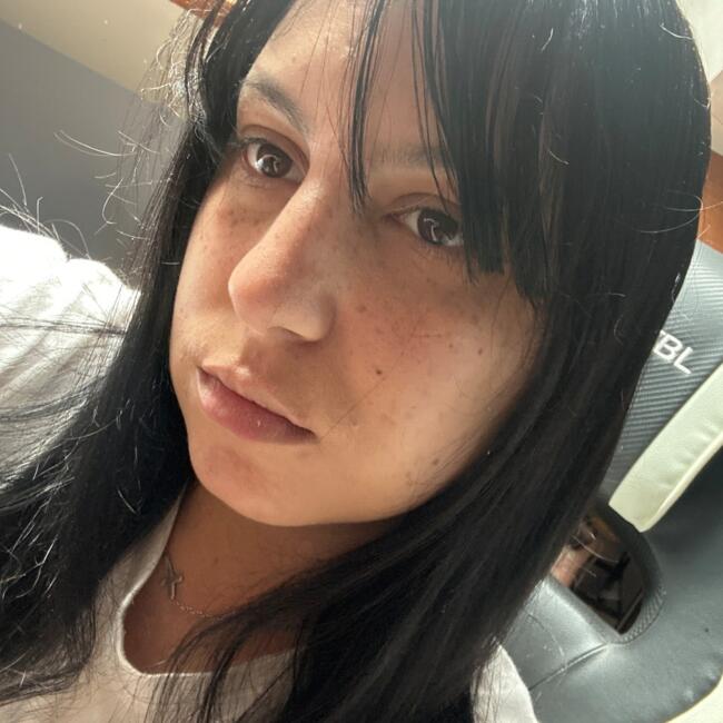 Babysitter in Flins-sur-Seine: Léa