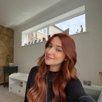 Babysitter in London: Laura