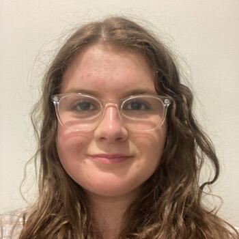 Babysitter in Dunedin: Emma