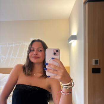 Baby-sitter Vélizy-Villacoublay: Camille