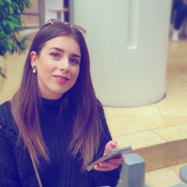 Babysitter in Périgny: Priscillia