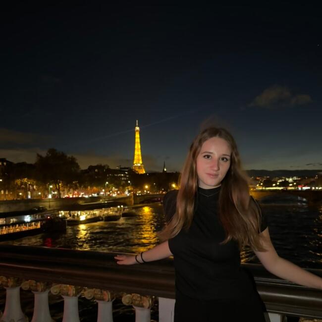 Babysitter in Ablis: Éléonore