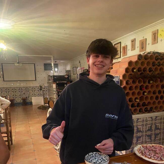 Canguro en Las Rozas de Madrid: Manuel Lafita Marcos