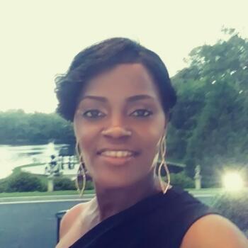 Babysitter in Lilburn: Antonia