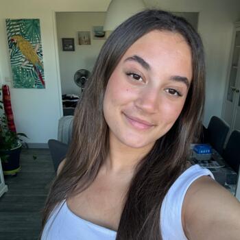 Babysitter in Amiens: Lona