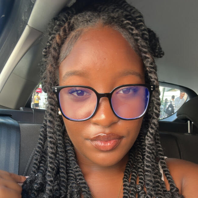 Babysitter em Amora: Arline