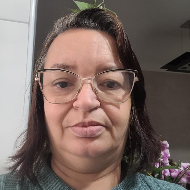 Babá em Praia Grande: Lislea