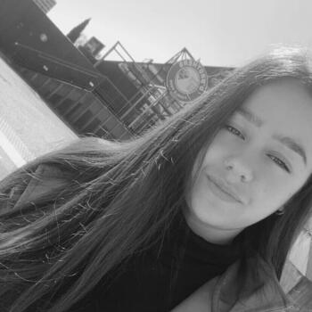 Nounou à Roanne: Nouara